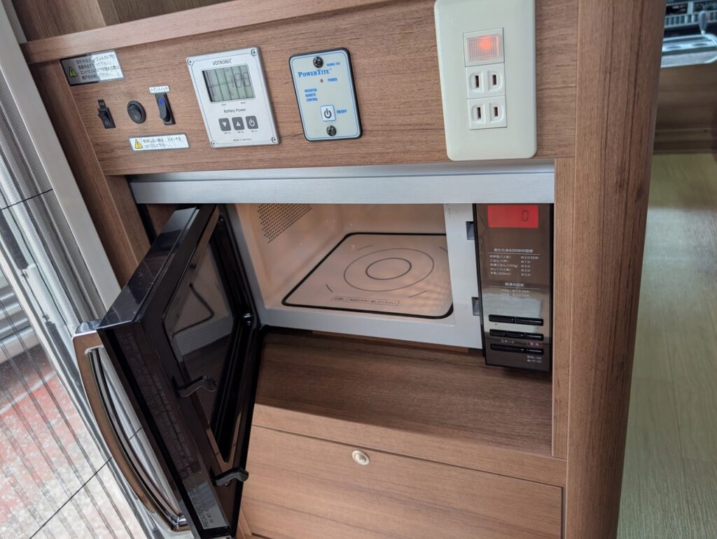 電子レンジと100Vコンセント